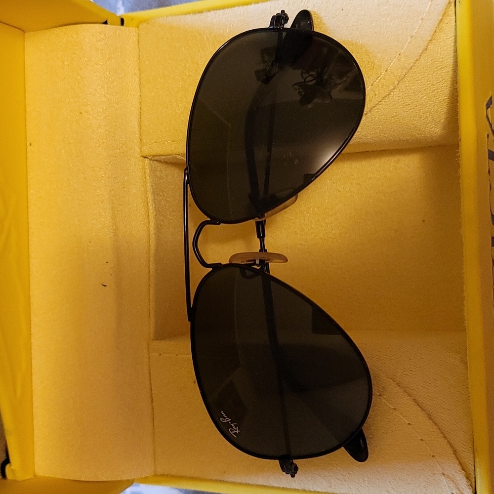 Ray ban aviators